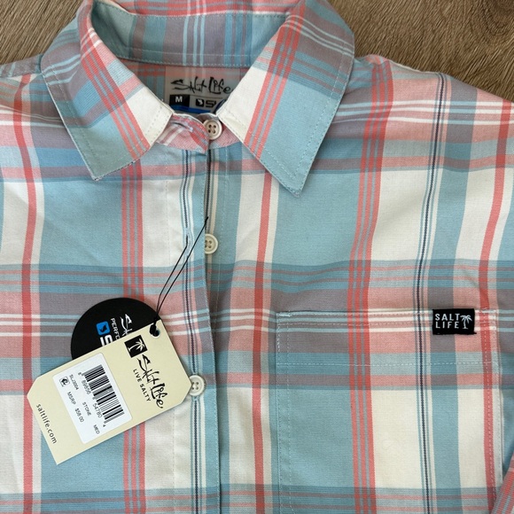 Salt Life Women’s plaid button down - Picture 3 of 5